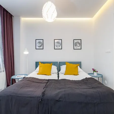 Apartment W Centrum Jezyce 4 Sypialnie