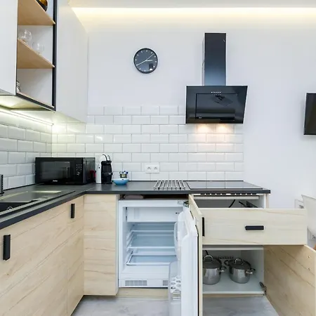 Apartment W Centrum Jezyce 4 Sypialnie *