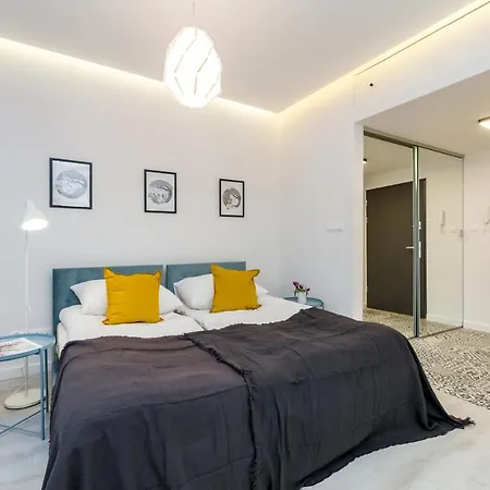 Apartment W Centrum Jezyce 4 Sypialnie *